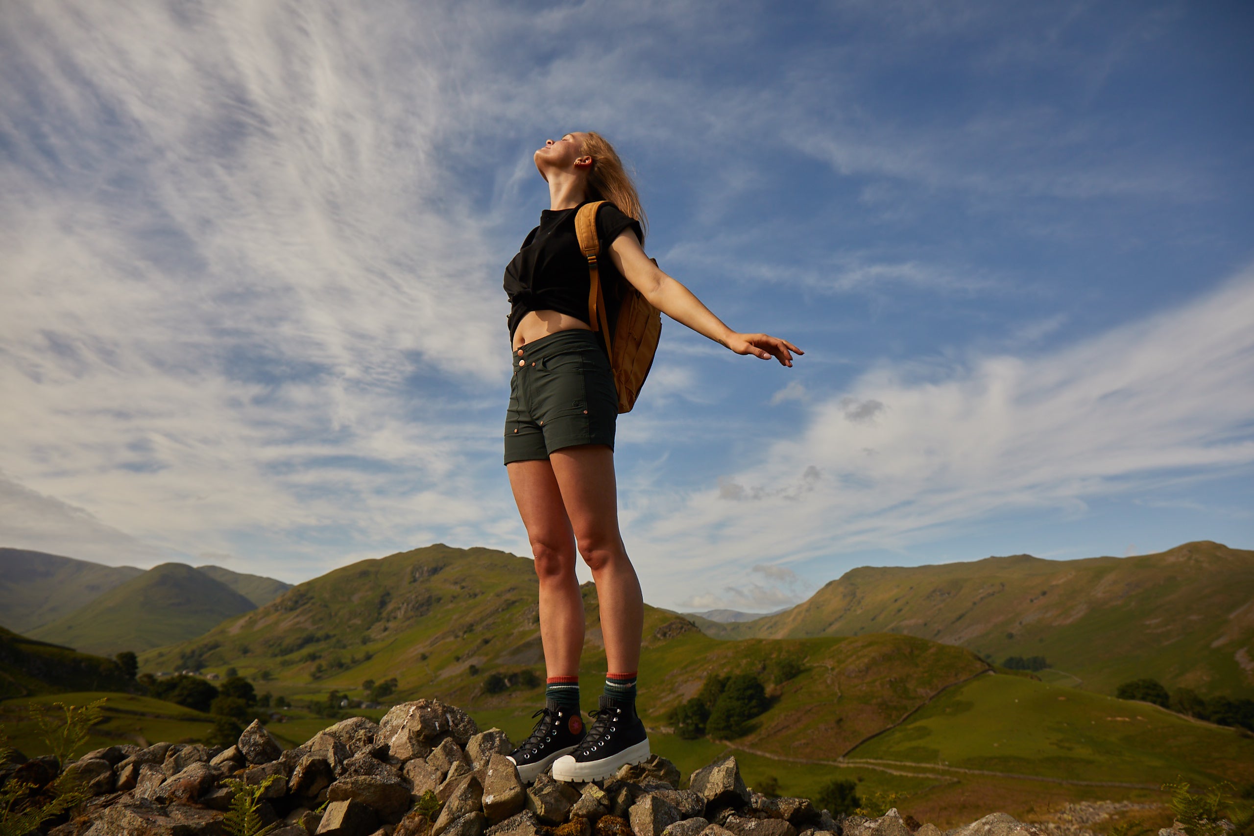 What To Wear Hiking as a Woman  Hiking outfit women, Cute hiking outfit, Trekking  outfit women