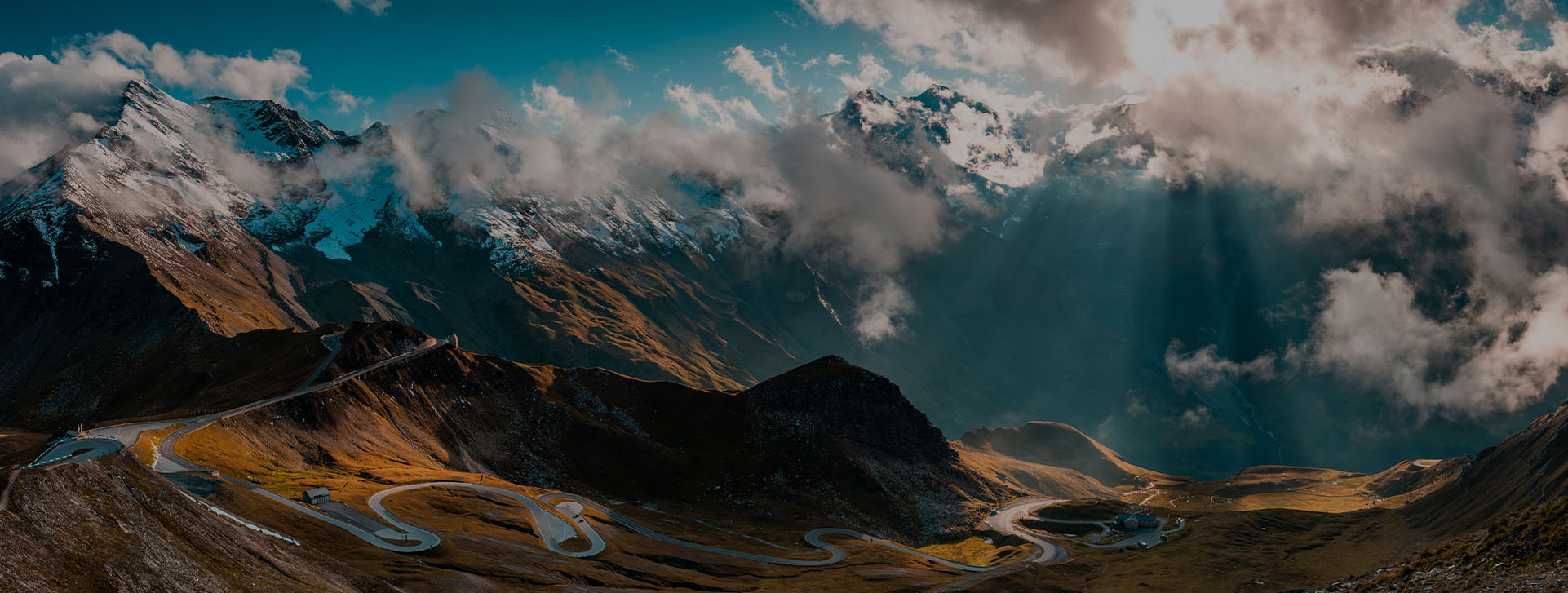 Women's Outdoor Fleeces and Sweaters