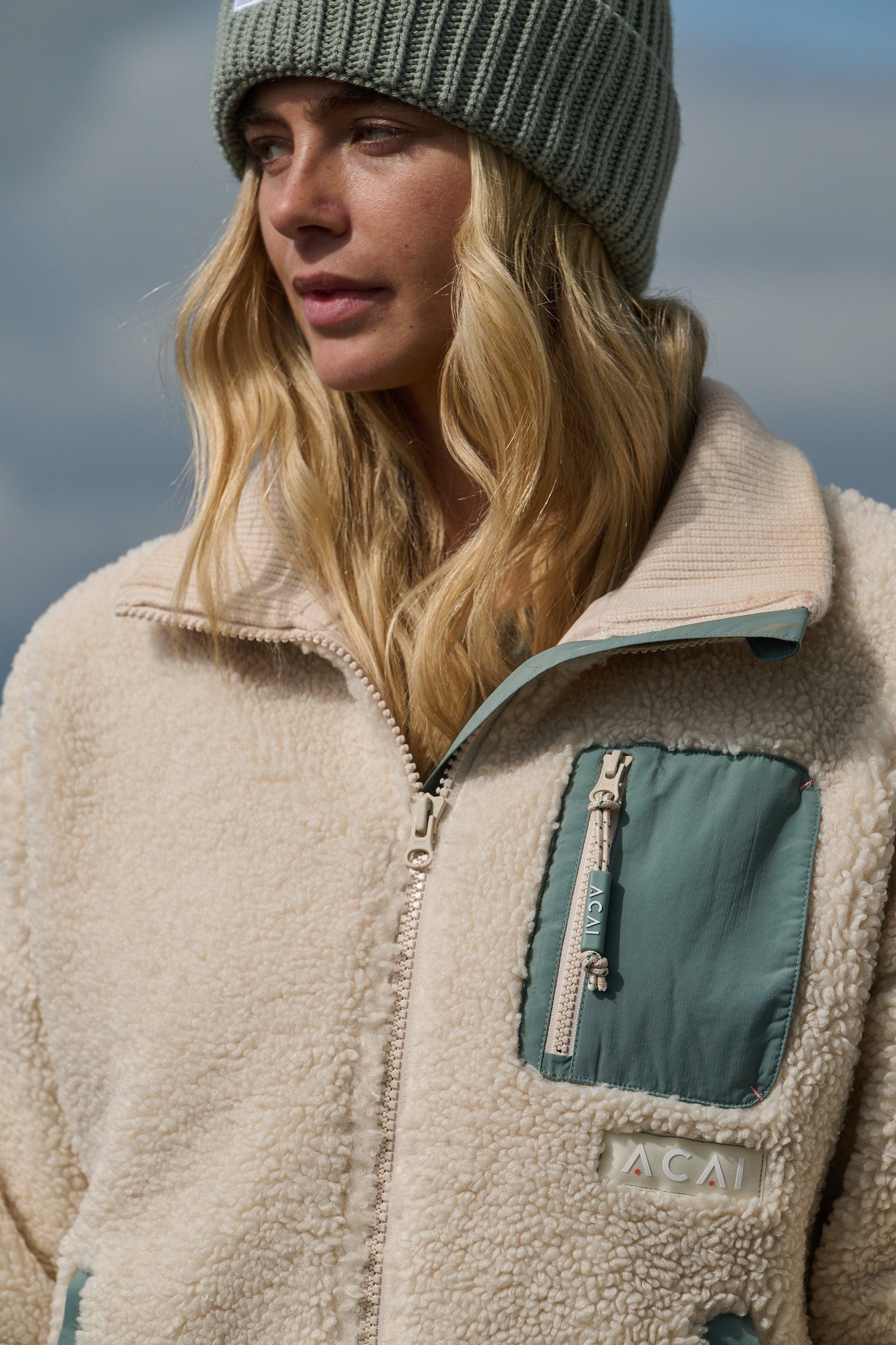 Adventure Fleece - Oatmeal Sweatshirt