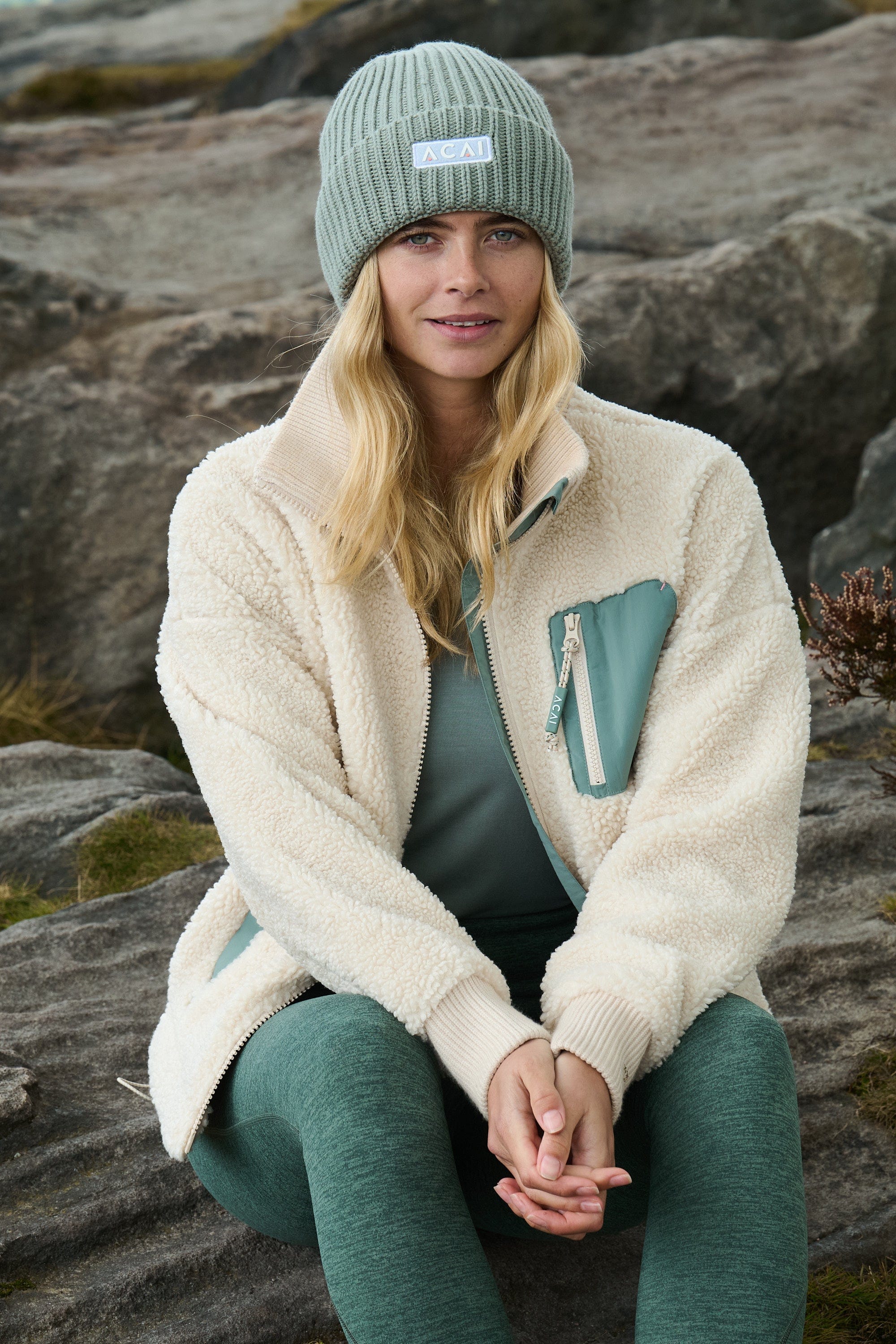 Adventure Fleece - Oatmeal Sweatshirt