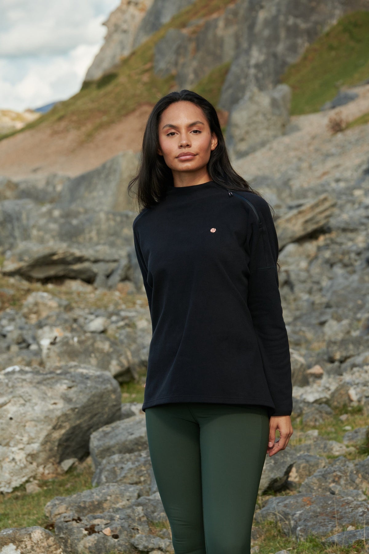 Escape Fleece - Black Sweatshirt