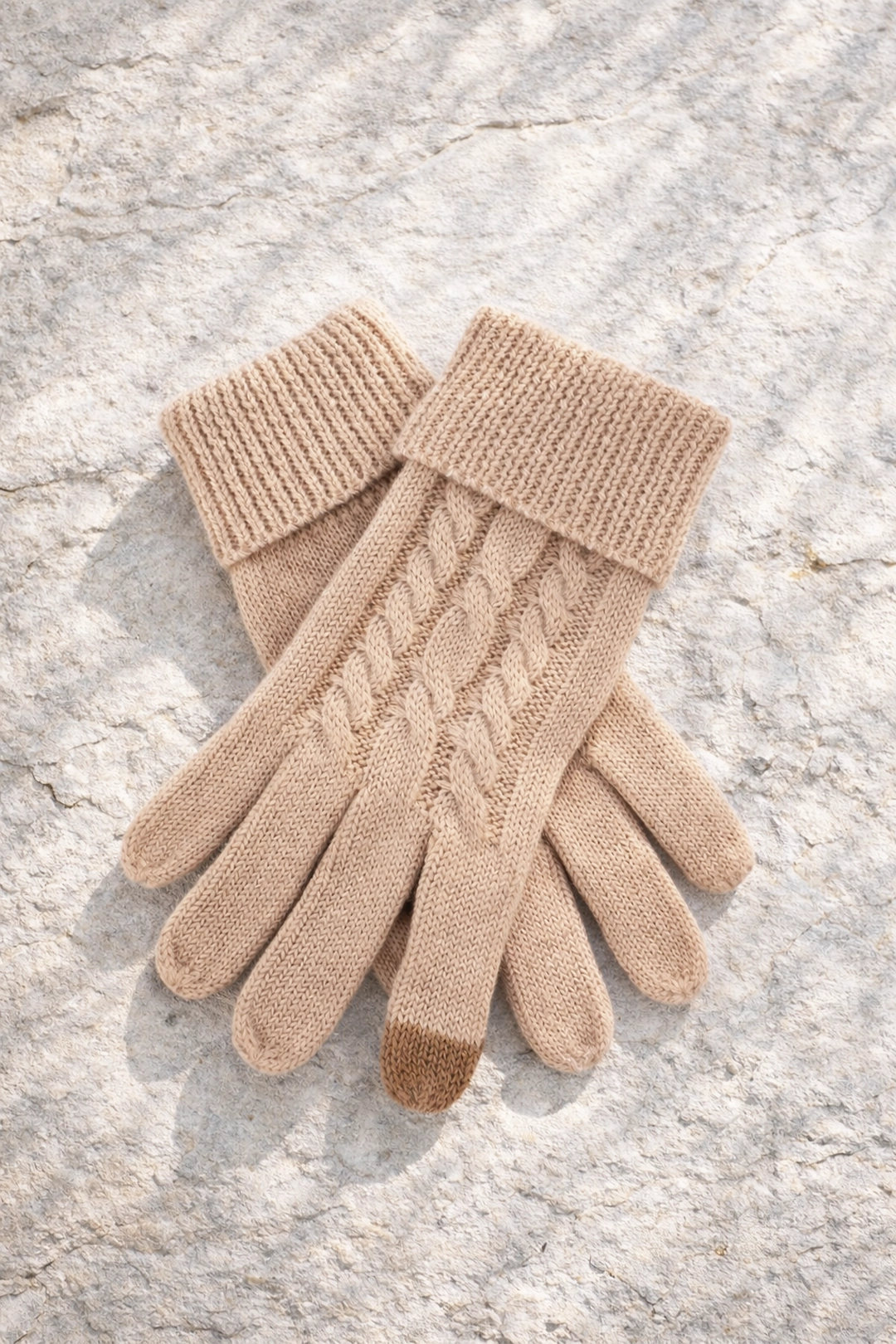 Merino Knitted Gloves - Almond