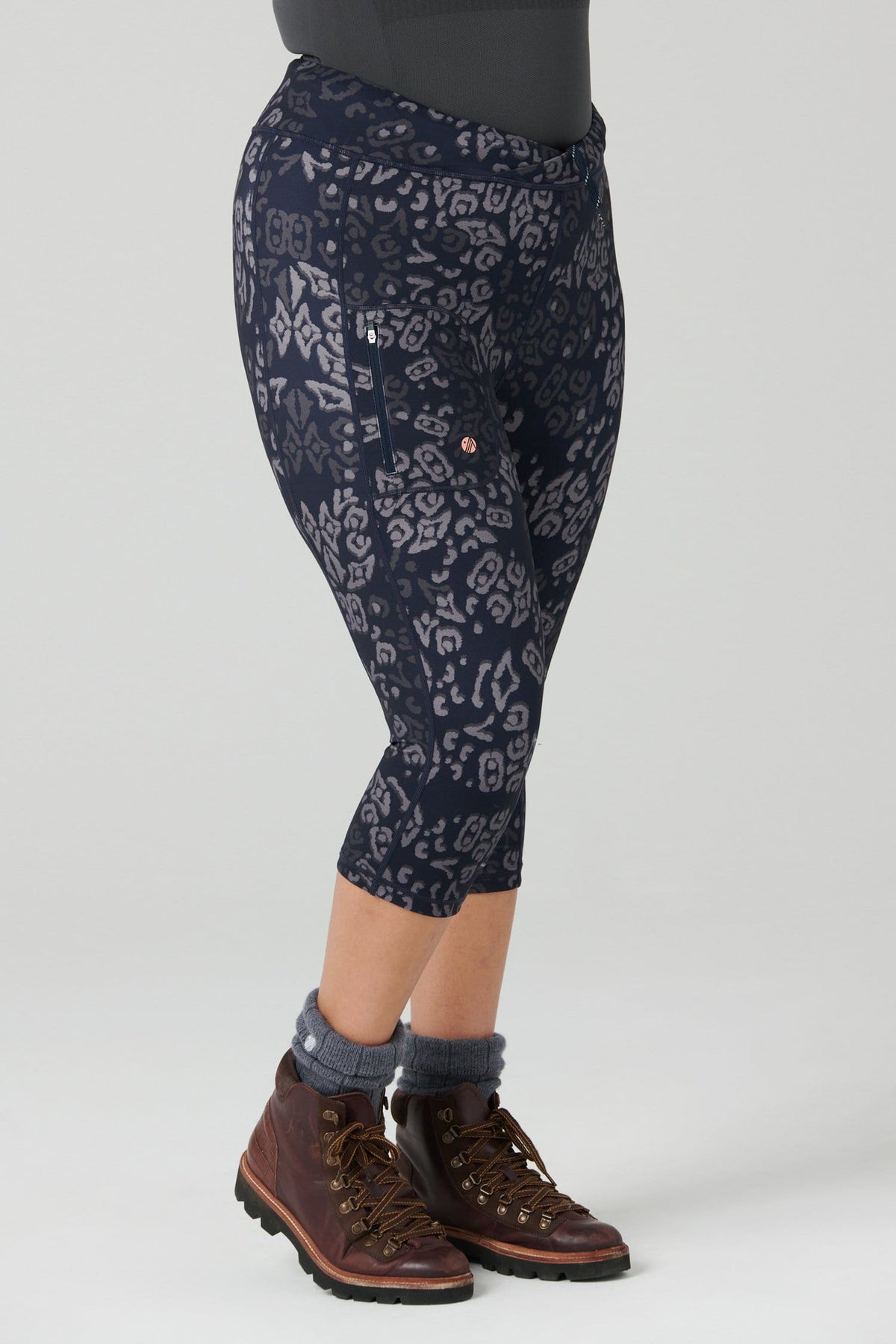 The Recycled Outdoor Capri Leggings - Navy Wild Print Leggings