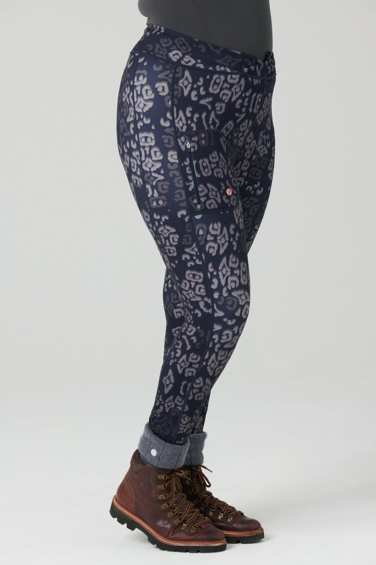The Recycled Outdoor Leggings - Navy Wild Print Leggings