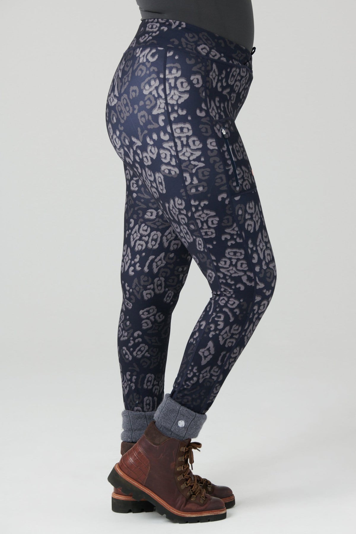 The Recycled Outdoor Leggings - Navy Wild Print Leggings