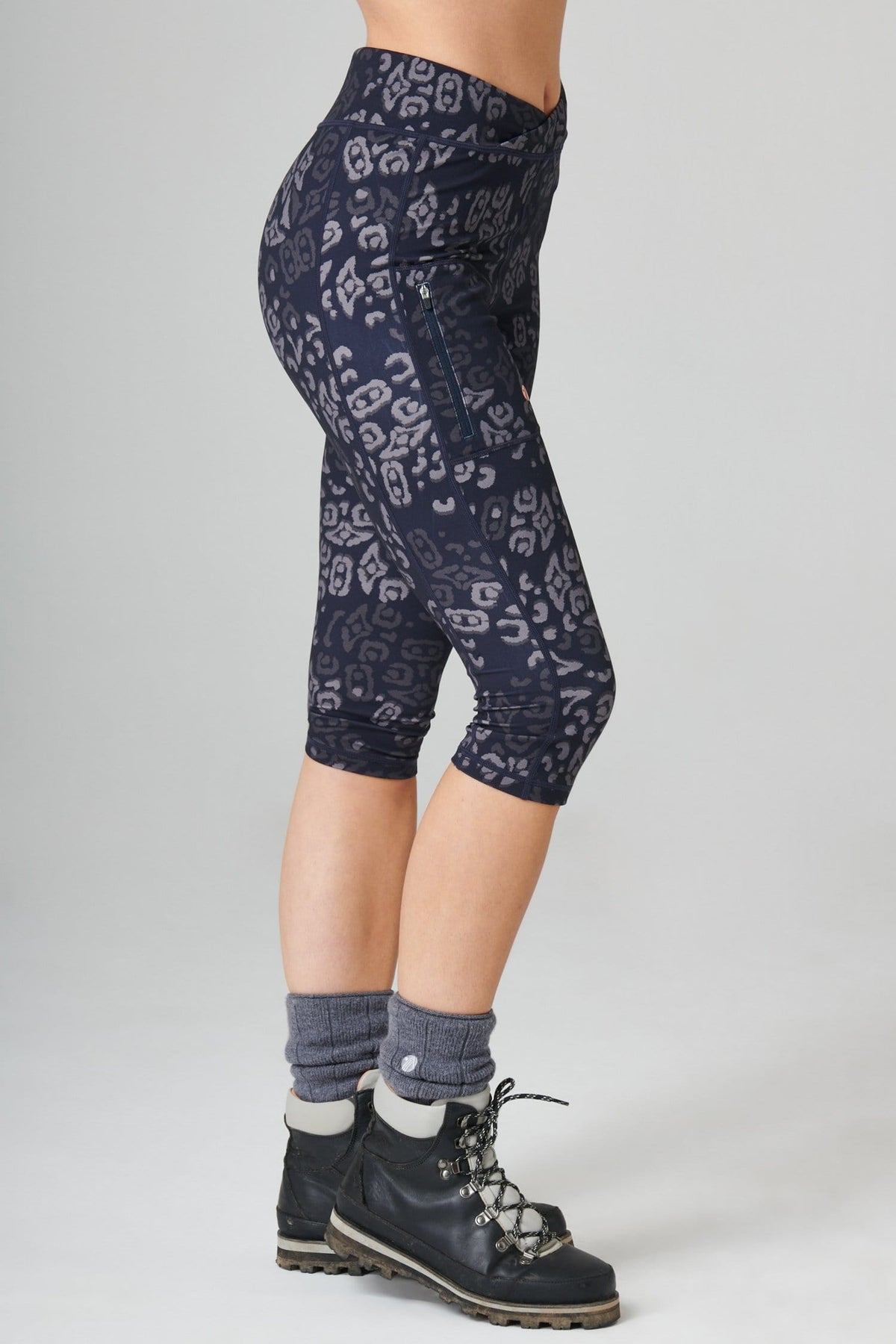 The Recycled Outdoor Capri Leggings - Navy Wild Print Leggings