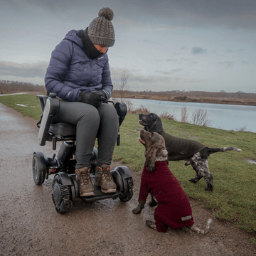 Accessible Walks and how stay Outdoorsing with Lisa Vesty @tyler_and_maya_tales