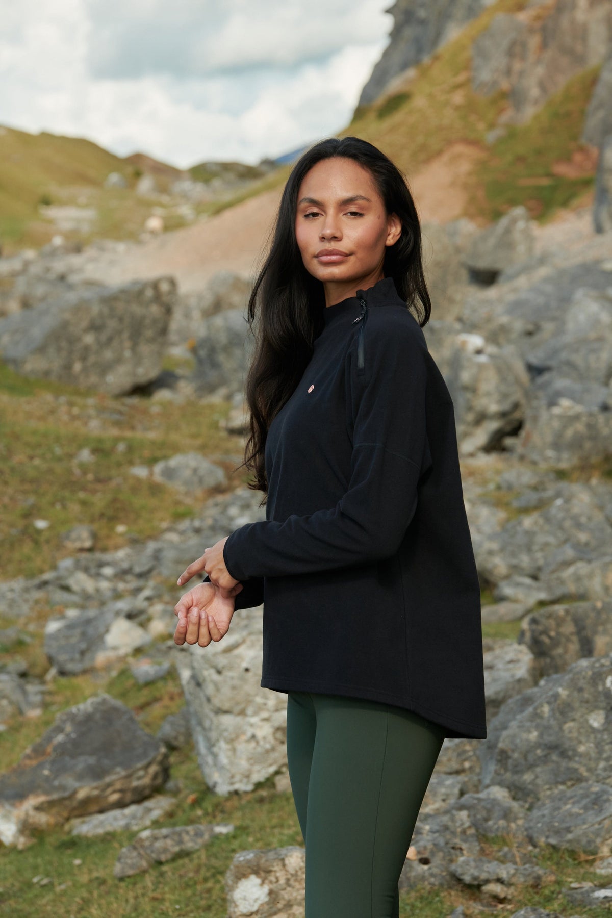Escape Fleece - Black Sweatshirt  